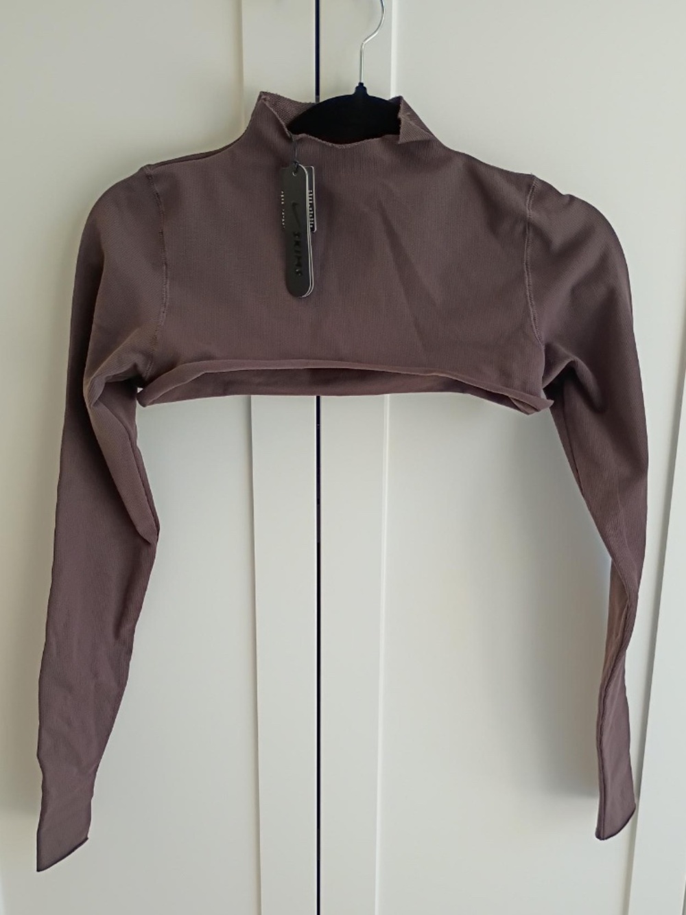 SKIMS VINTAGE SEAMLESS SHRUG M HARD TO FIND